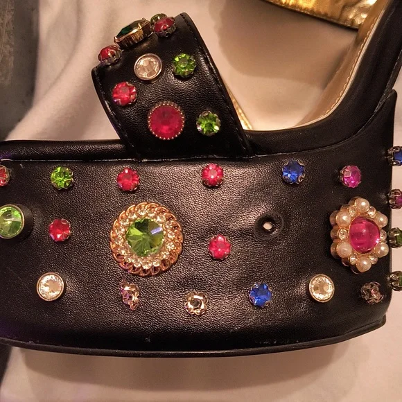 Rich Brown Platform Sandals with Chunky Heel and Colorful Embellishments - Picture 4 of 5